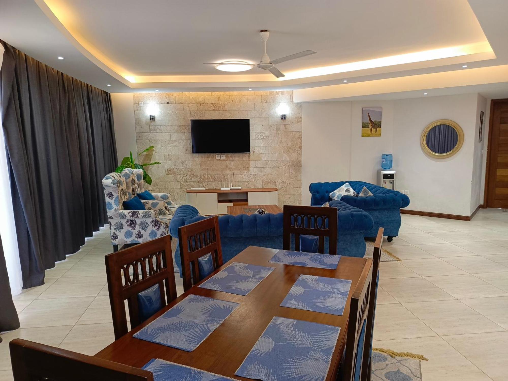 Savannah Lions Exquisite Apartment Mombasa Exterior photo