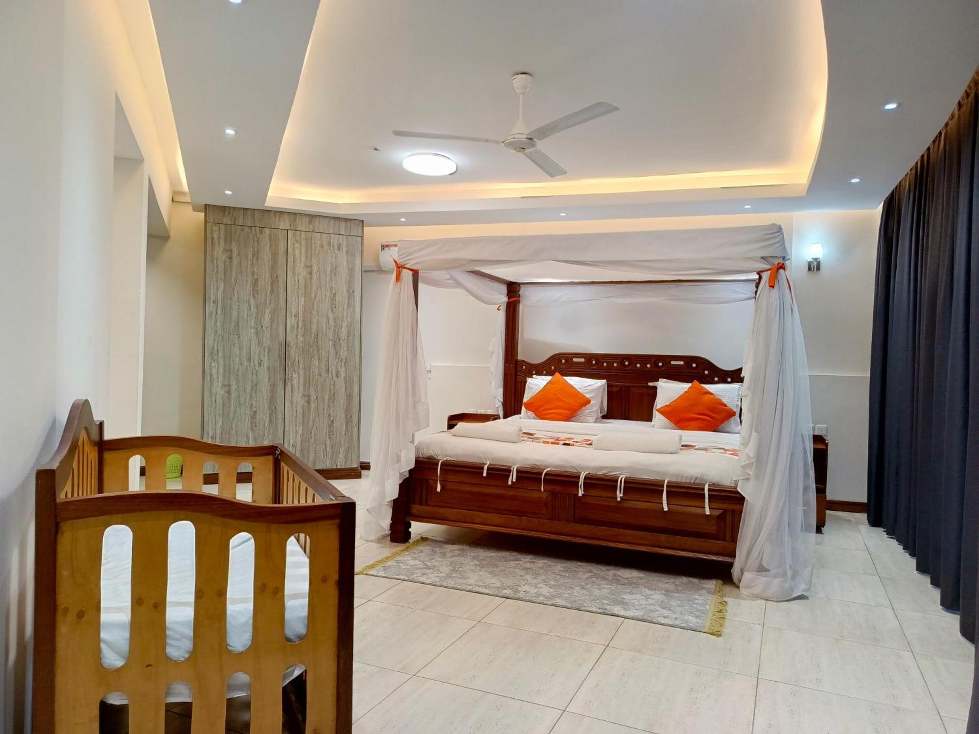 Savannah Lions Exquisite Apartment Mombasa Exterior photo